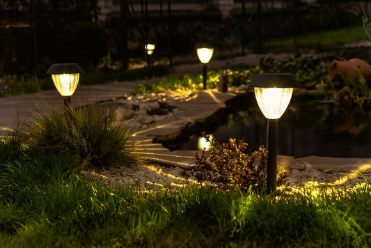 solar garden lights