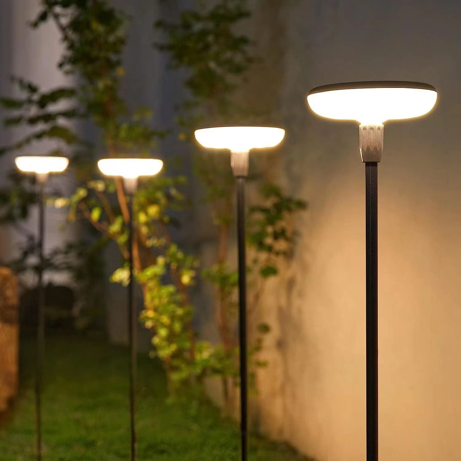 2W SWINGING SOLAR GARDEN LIGHT FL-SSL-616