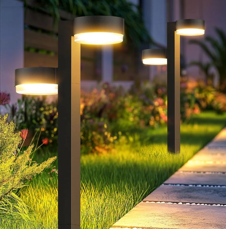 5W SOLAR TWIN HEAD BOLLARD LIGHT