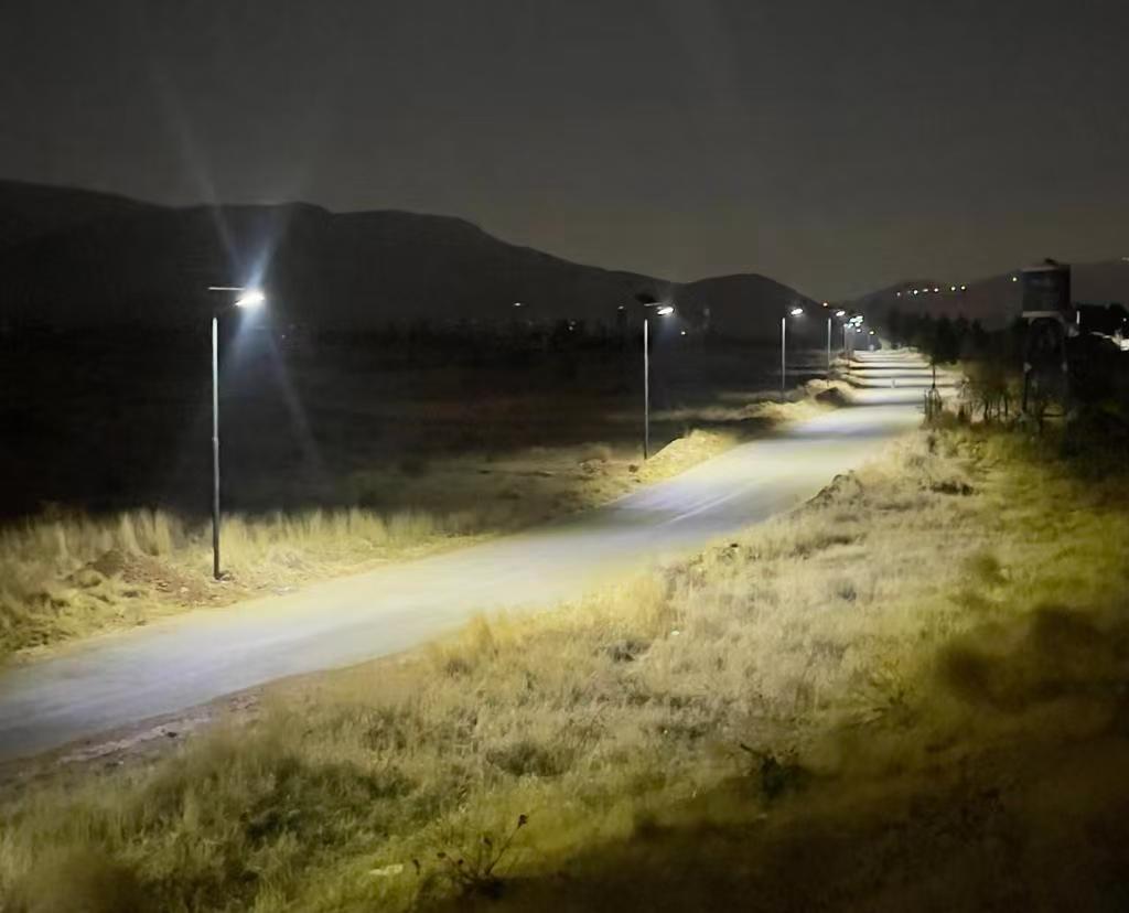 300W SOLAR STREET LIGHT